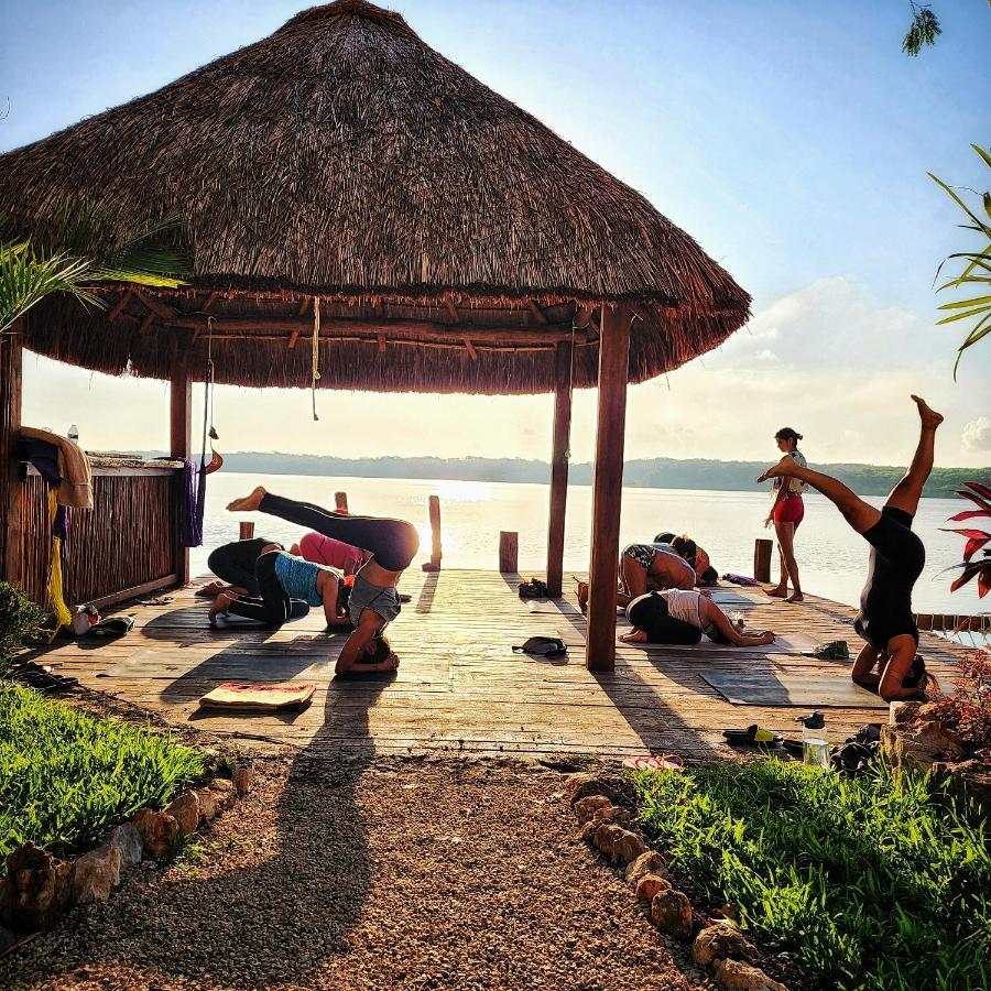 Cabanas Xul-Ha Hotell Exteriör bild